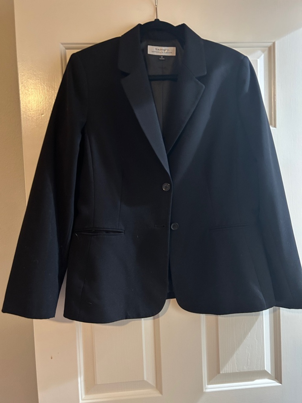 Tahari Women's Black Two-Button Tailored Blazer